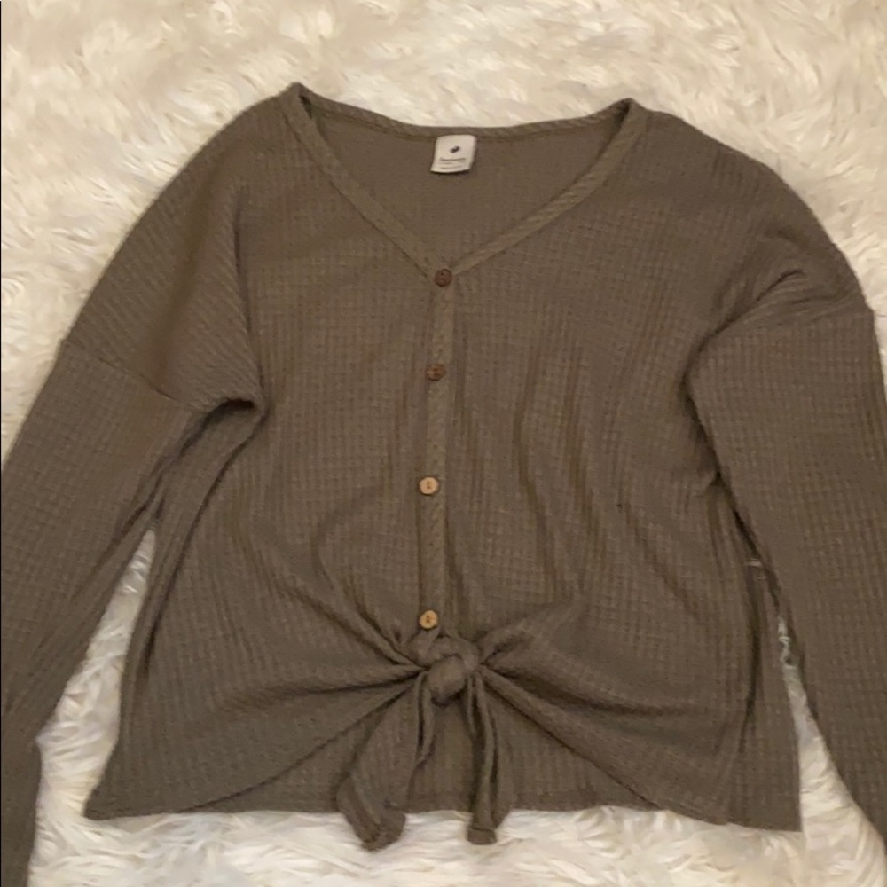 Green long sleeve shirt